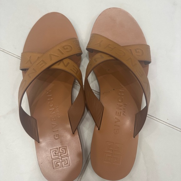 GIVENCHY TAN SANDALS - Picture 2 of 3
